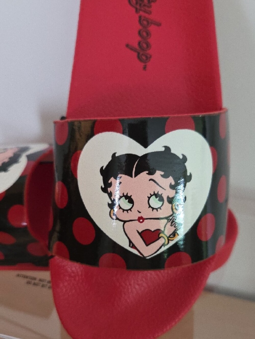 Betty Boop Red & Black Polka Dot Womens Slide Sandals, Size 8 NWT - Picture 3 of 5
